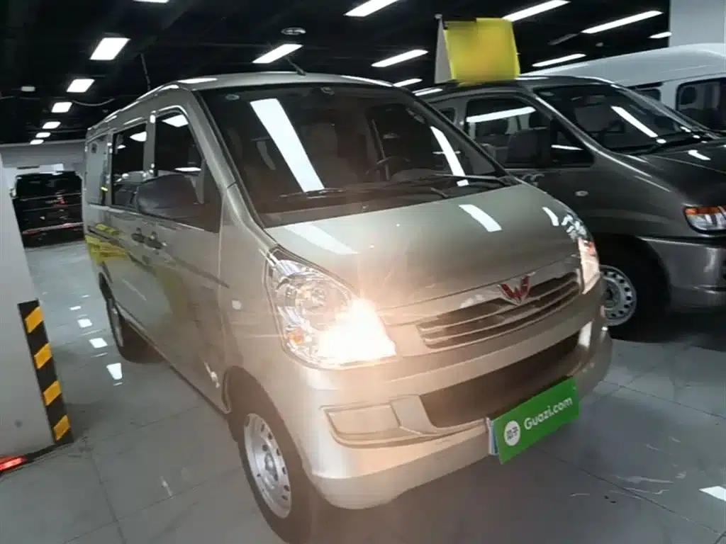 Wuling Rongguang S 2023 1.5L Basic Model 5/7 Seats — миниатюра 4
