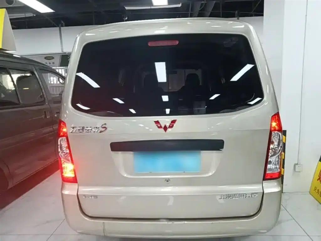 Wuling Rongguang S 2023 1.5L Basic Model 5/7 Seats — миниатюра 6