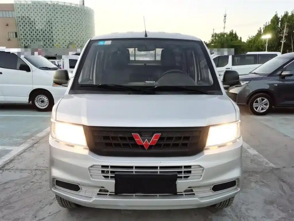 Wuling Rongguang New Card 2019 Model 1.8L Double Cab National VI Emission Standard LJ479Q6 — миниатюра 3