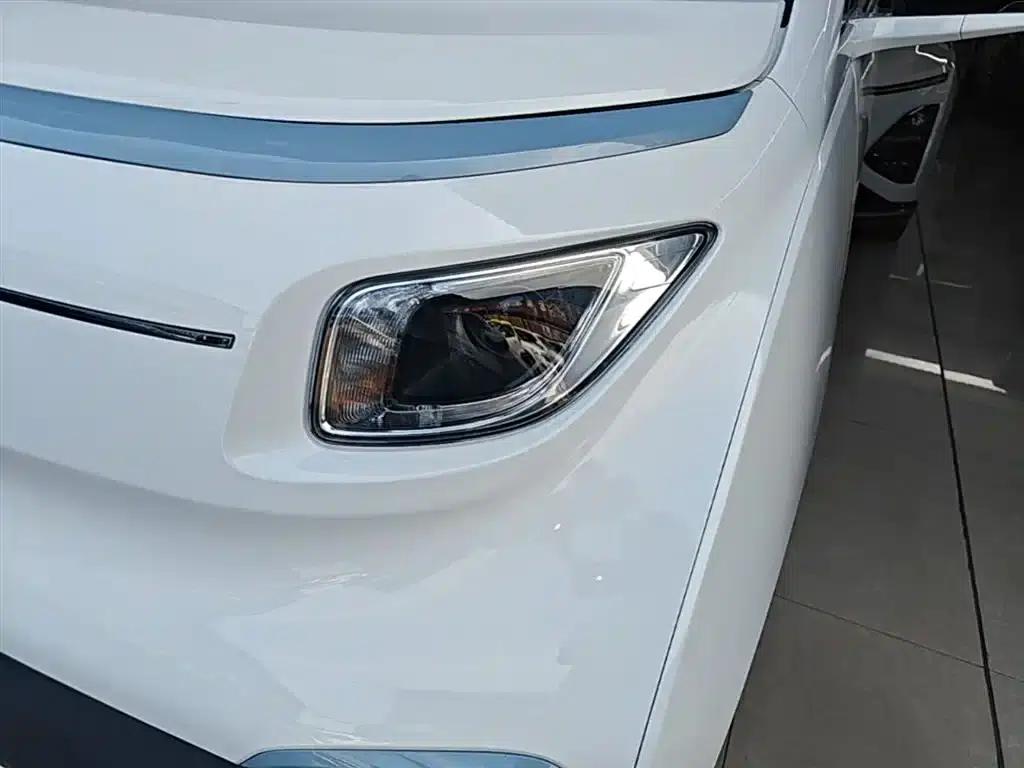 Wuling NanoEV 2021 Fun Edition — миниатюра 24