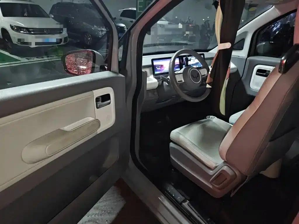 Wuling Air ev Clear Sky 2023 Model, Four-Seat - Advanced Edition — миниатюра 14