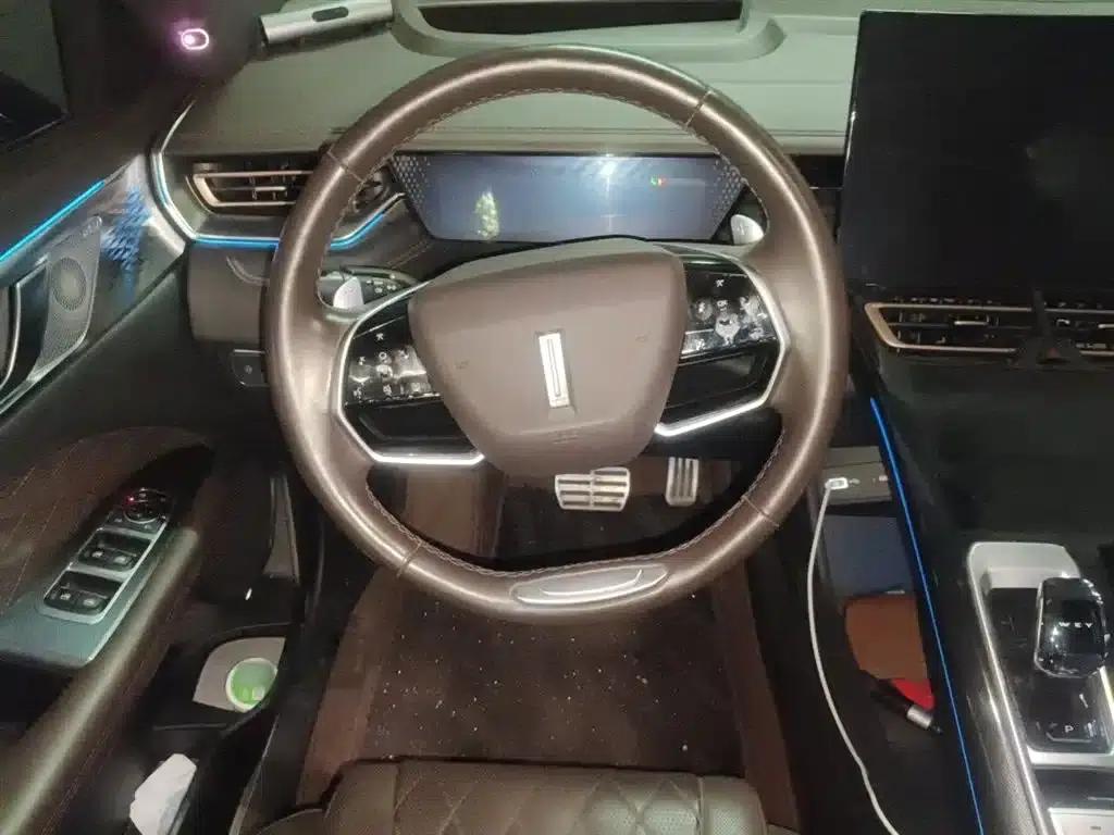 Wey brand Mocha 2021 2.0T 2WD Special Edition — миниатюра 3