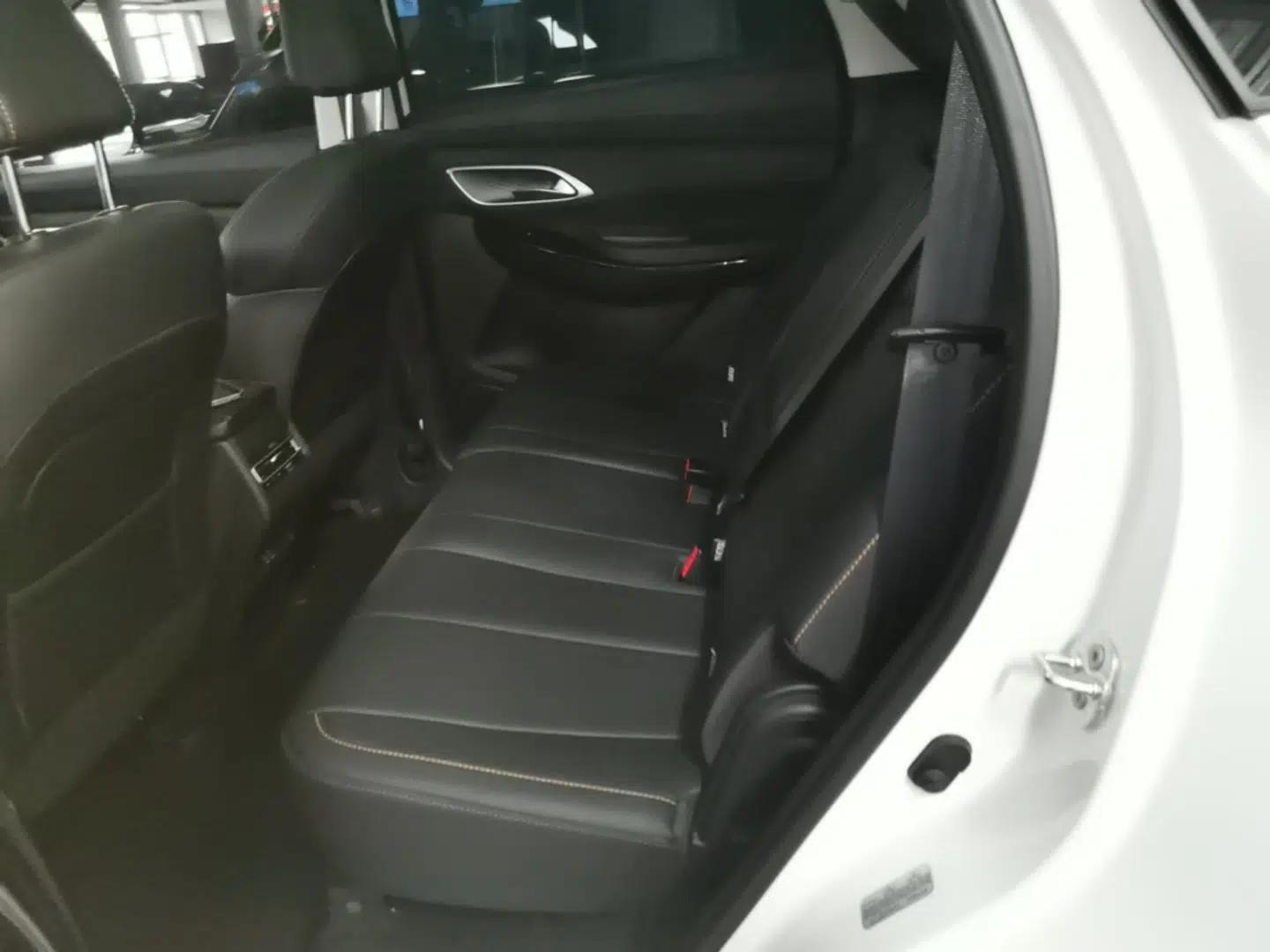 CHANGAN X7 PLUS 2024 1.5T Automatic Prestige 7-Seater — миниатюра 19