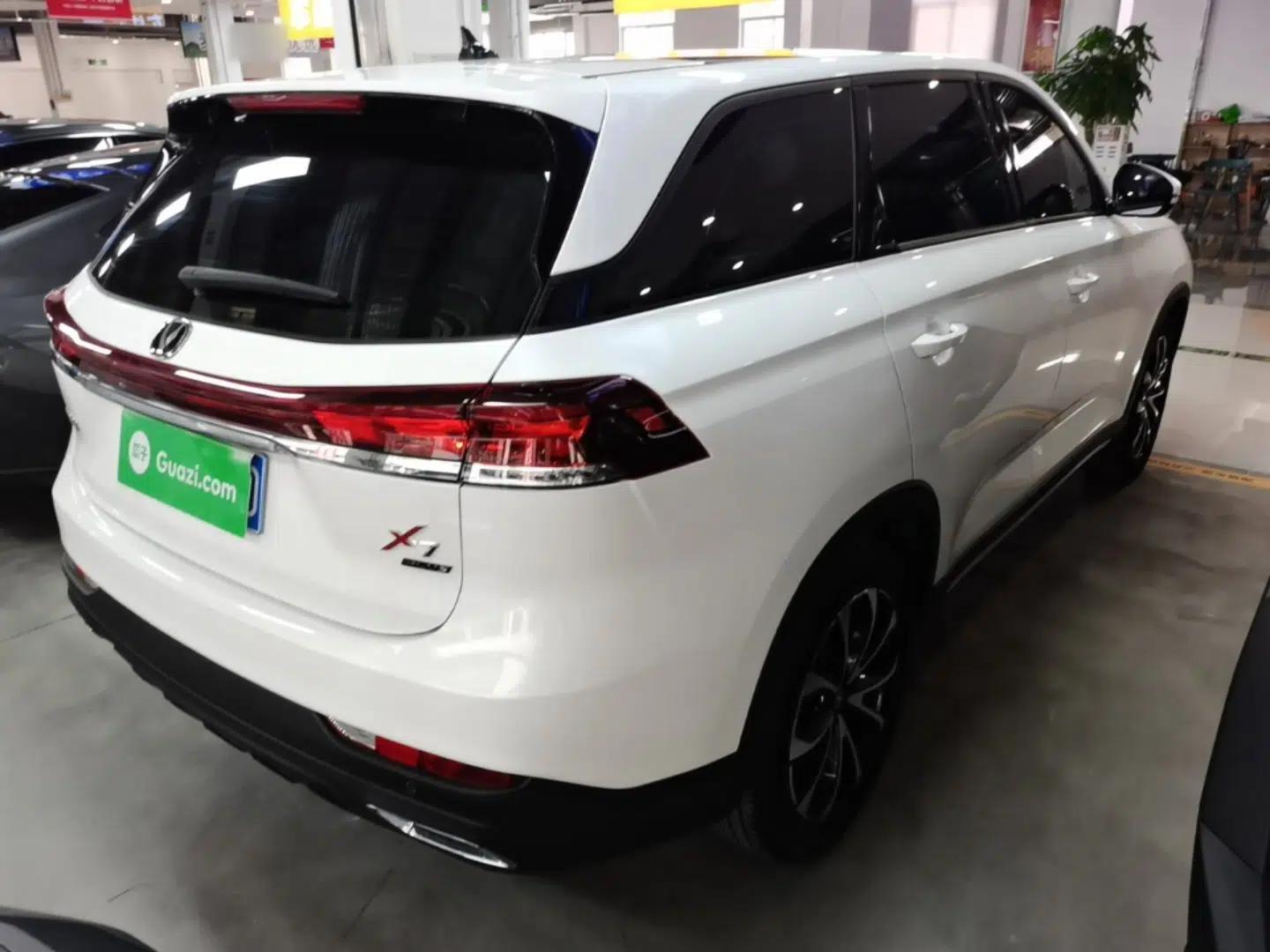 CHANGAN X7 PLUS 2024 1.5T Automatic Prestige 7-Seater — миниатюра 4