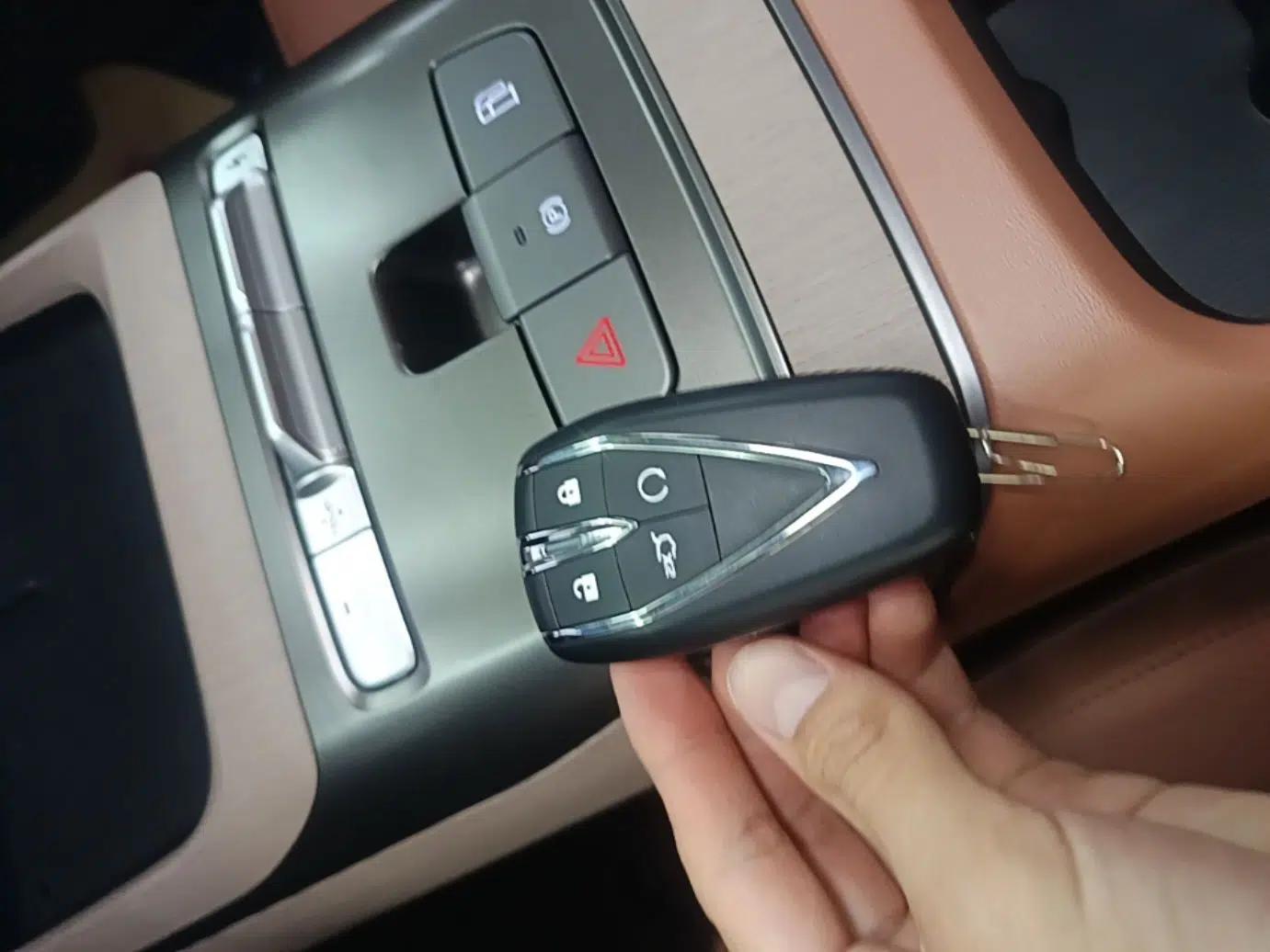 CHANGAN Eado PHEV 2025 Smart New Blue Whale 145KM Battleship Edition — миниатюра 12