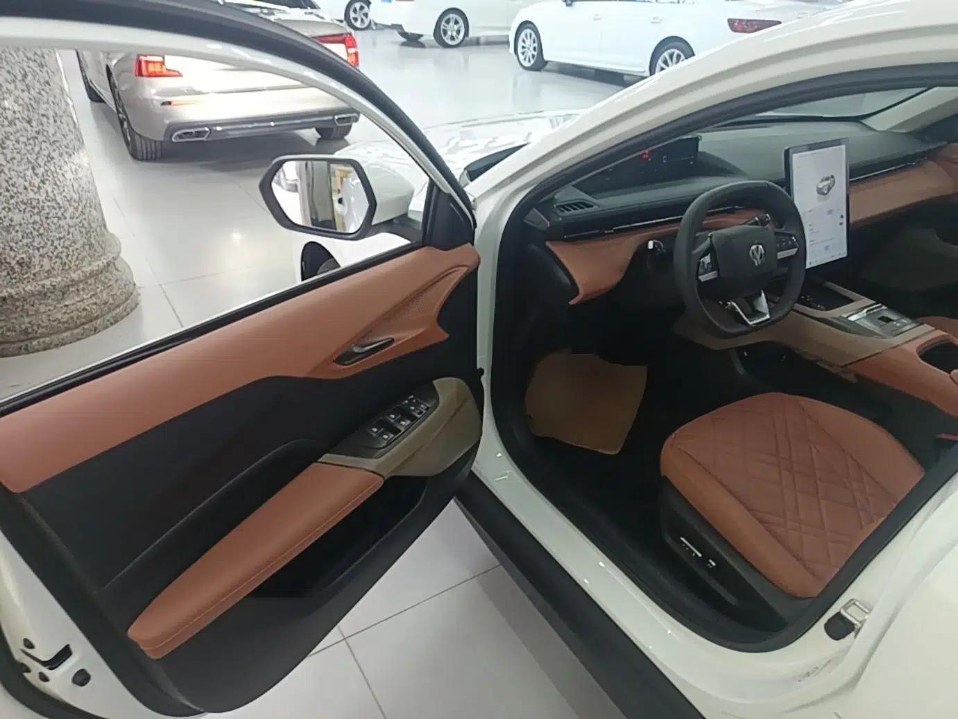 CHANGAN Eado PHEV 2025 Smart New Blue Whale 145KM Battleship Edition — миниатюра 19