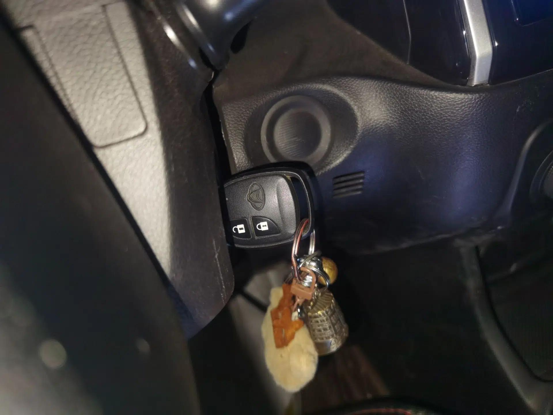 CHANGAN OSHAN X70A 2019 1.5L Manual Basic Version China VI Standard — миниатюра 9