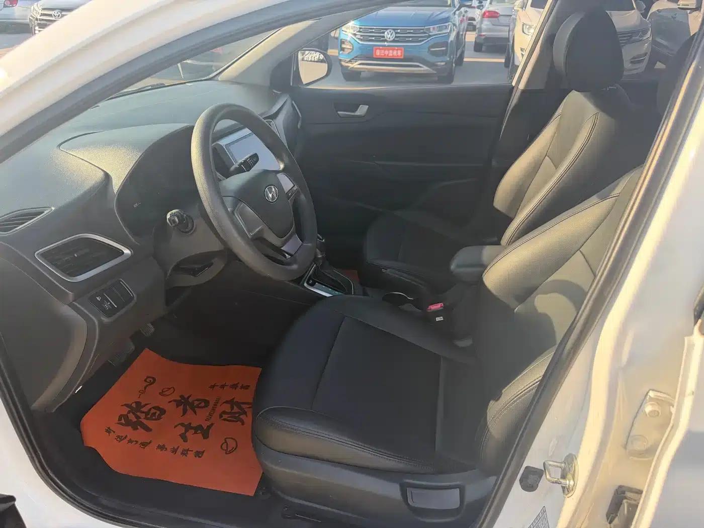 2016 Hyundai Verna 1.4L Automatic GLS (Cool Edition) — миниатюра 6