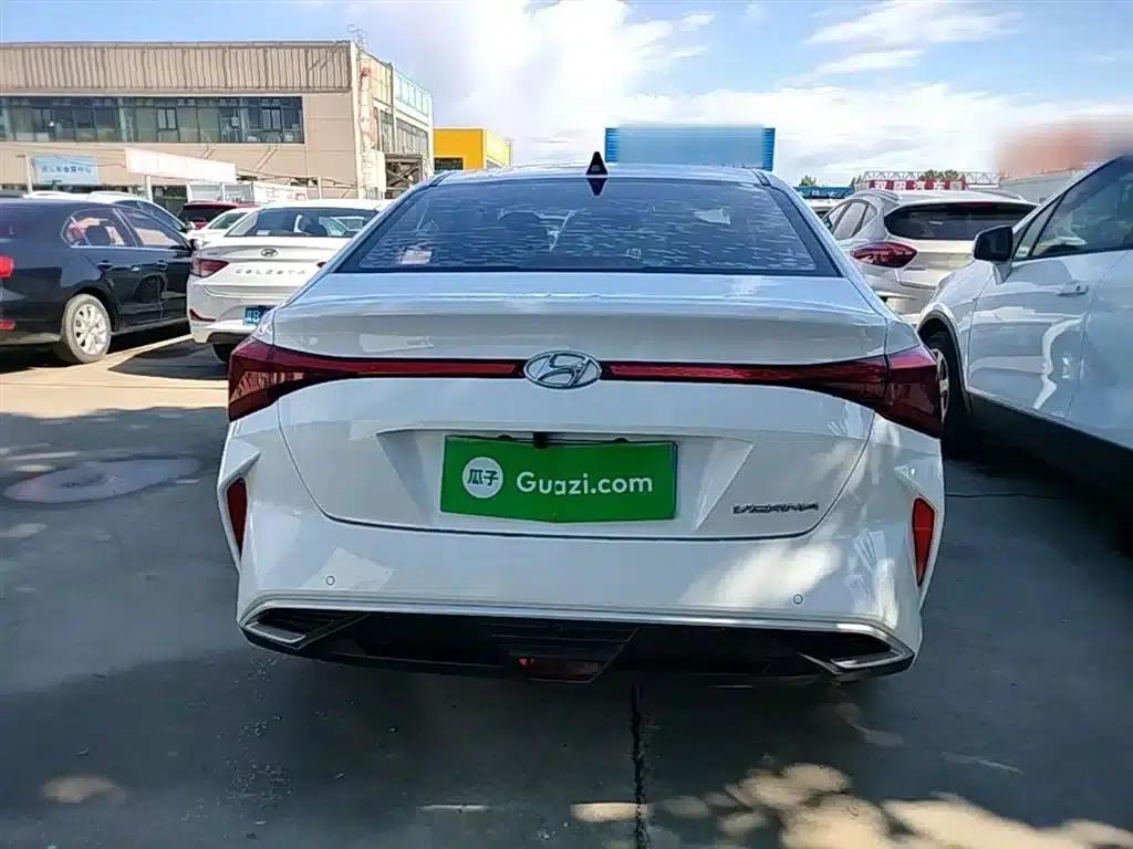 2020 Hyundai Verna 1.4L Manual GLS Cool Edition — миниатюра 6