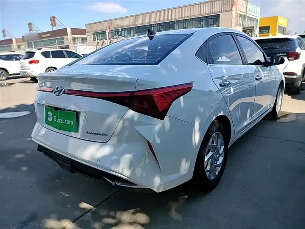 2020 Hyundai Verna 1.4L Manual GLS Cool Edition — миниатюра 7