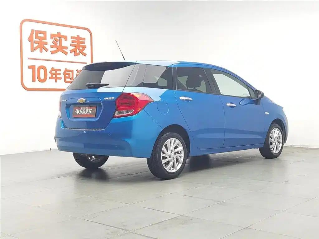 Chevrolet Aveo RV 2016 1.5L Automatic Fun Edition — миниатюра 2
