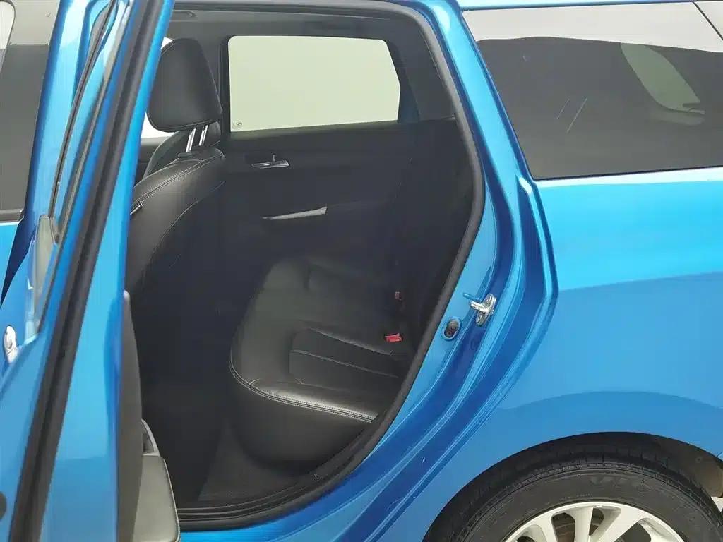 Chevrolet Aveo RV 2016 1.5L Automatic Fun Edition — миниатюра 15