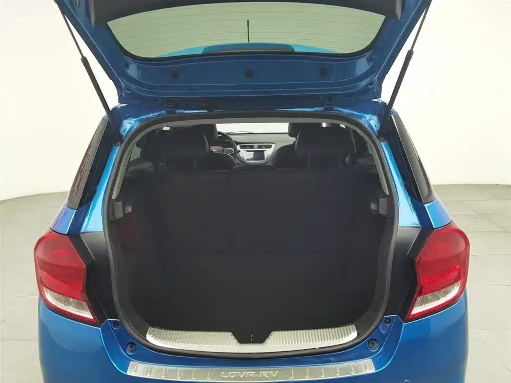 Chevrolet Aveo RV 2016 1.5L Automatic Fun Edition — миниатюра 16
