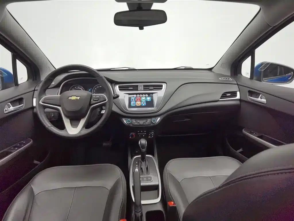 Chevrolet Aveo RV 2016 1.5L Automatic Fun Edition — миниатюра 5