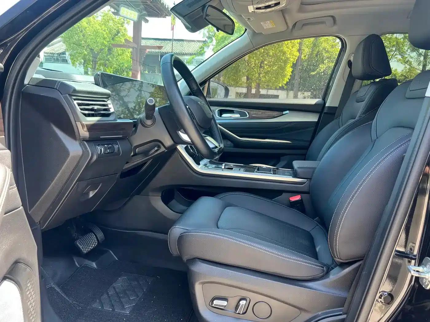 Starlight Moon 2021 400T 2WD Starlight Pro Edition 7-Seater — миниатюра 7
