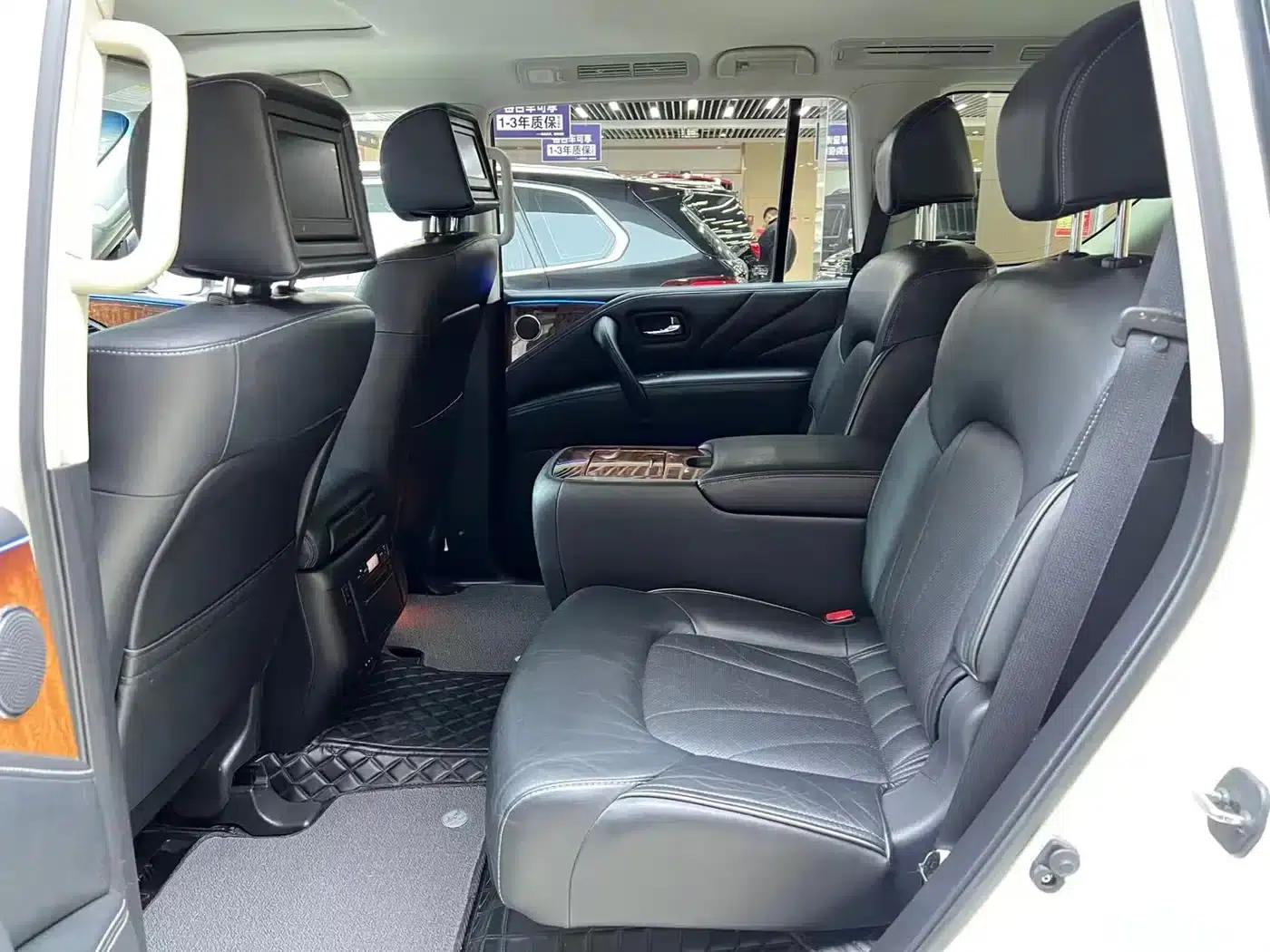 Infiniti QX80 2016 5.6L 4WD — миниатюра 8