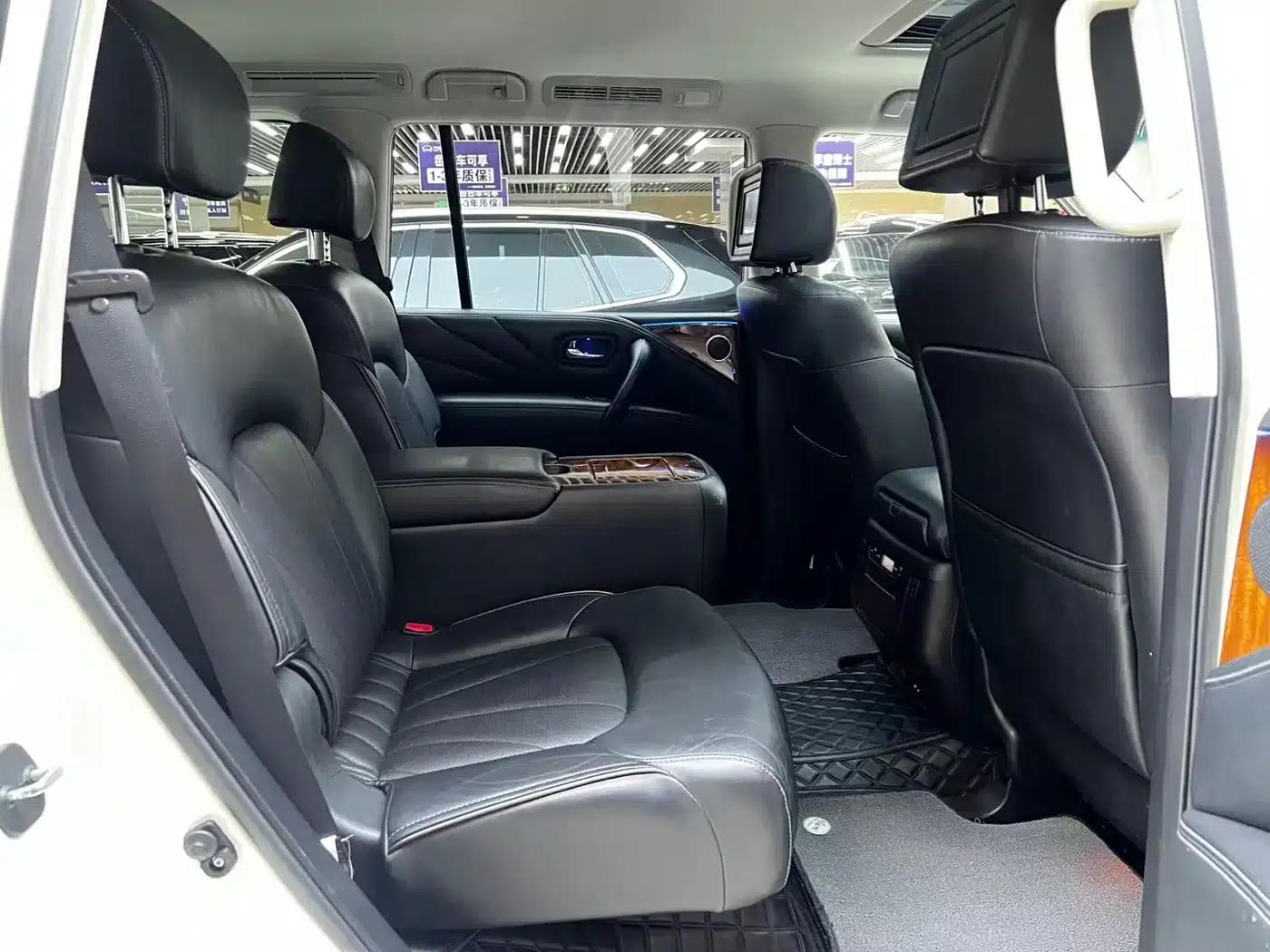 Infiniti QX80 2016 5.6L 4WD — миниатюра 9
