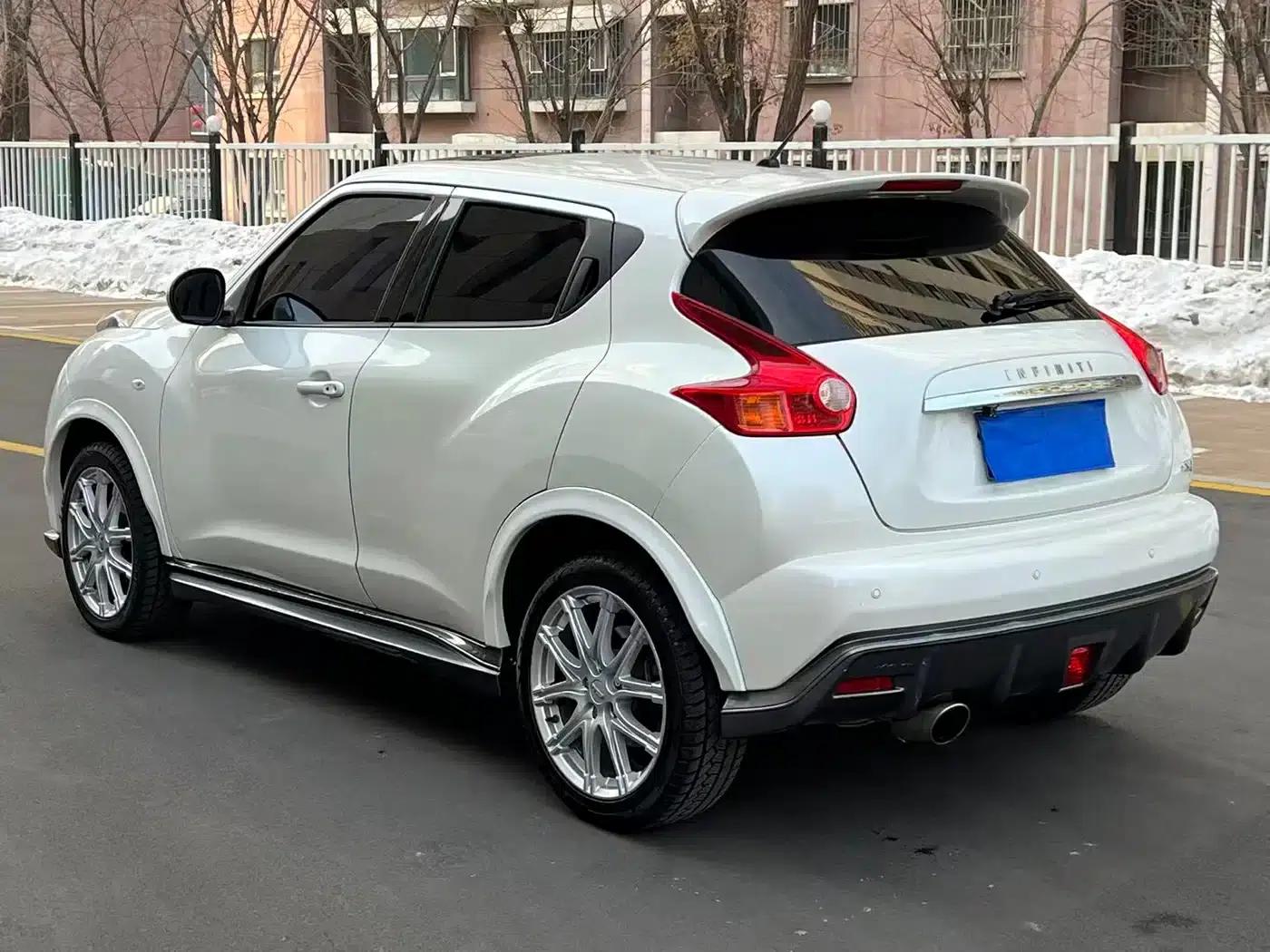 Infiniti ESQ 2014 1.6L Sporty Edition — миниатюра 8