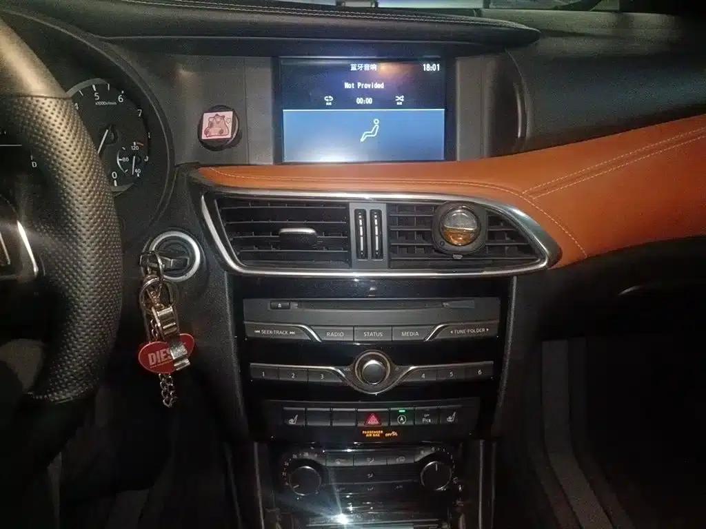 Infiniti QX30 2017 2.0T AWD Sport Edition — миниатюра 10