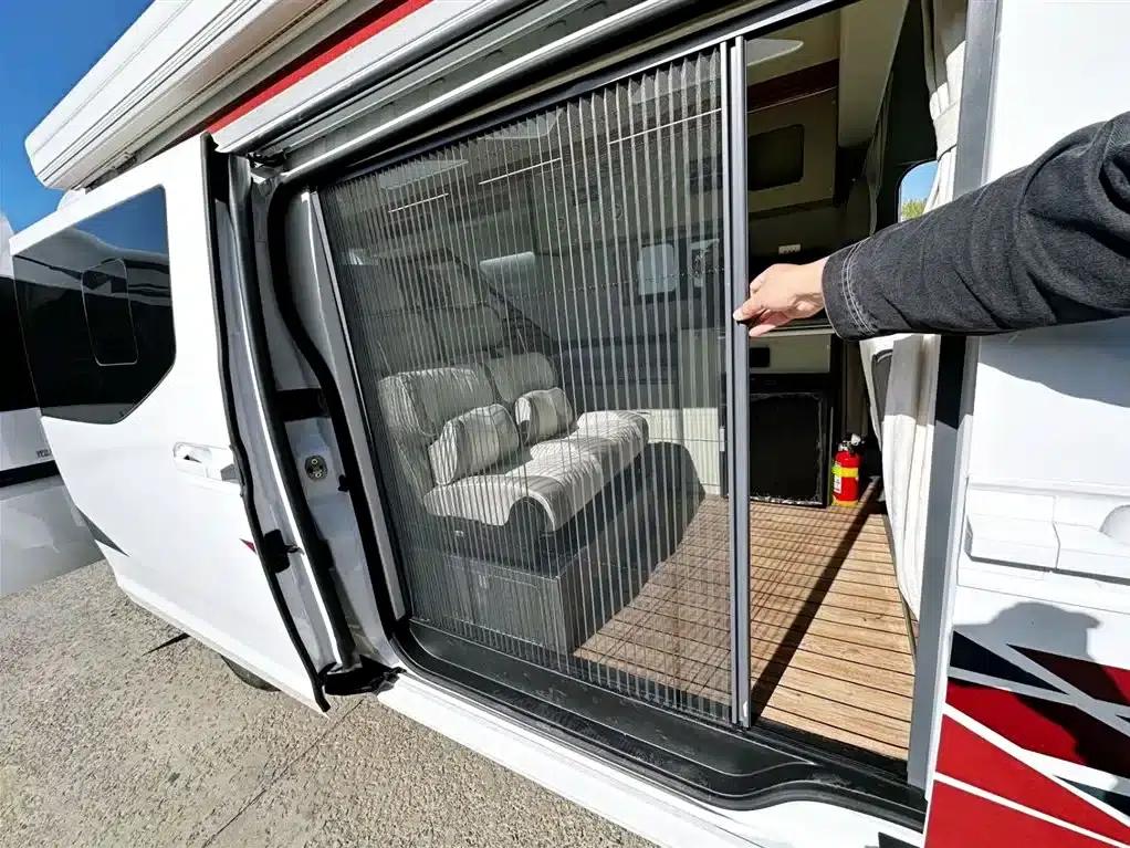 Remote Super VAN Motorhome 2026 All-Electric Version — миниатюра 5