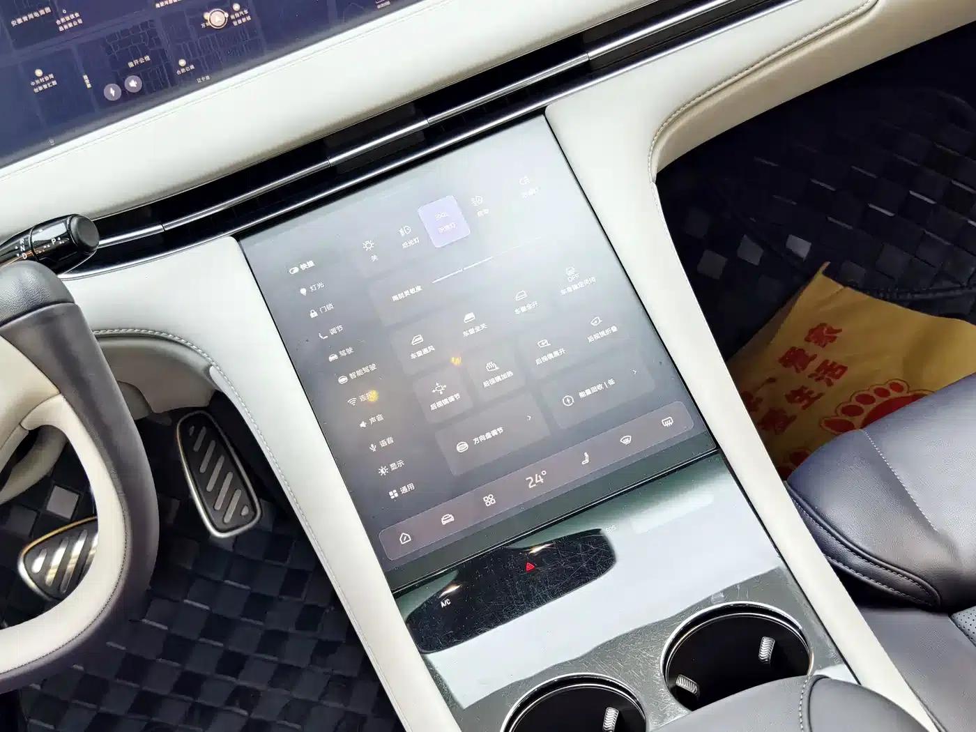 2023 Smart LS7 90kWh Elite Rear-Wheel Drive Edition — миниатюра 15