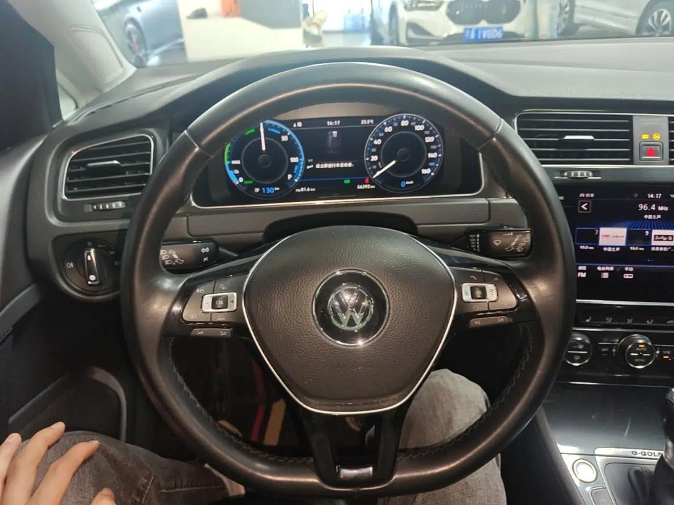 Volkswagen Golf New Energy 2018 e-Golf — миниатюра 14