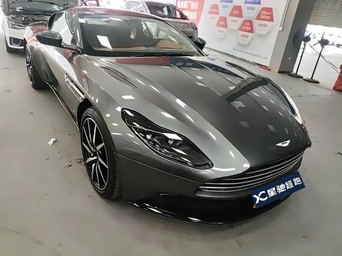 Aston Martin DB11 2019 4.0T V8 Coupe — миниатюра 1