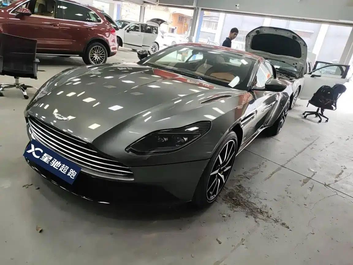 Aston Martin DB11 2019 4.0T V8 Coupe — миниатюра 2