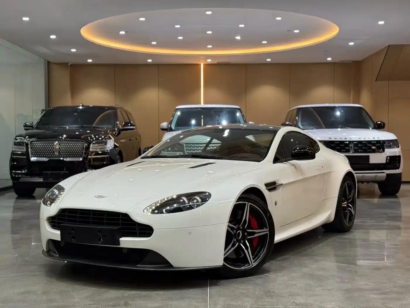 2015 V8 Vantage 4.7L Coupe — миниатюра 5