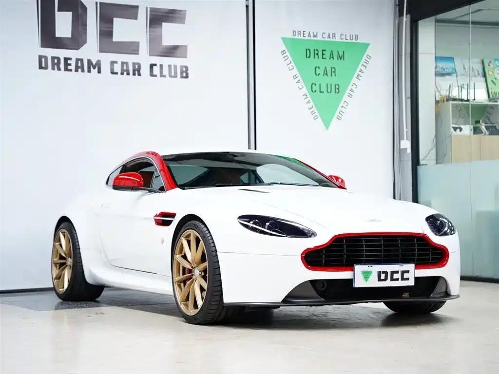 2015 V8 Vantage 4.7L Coupe — миниатюра 15