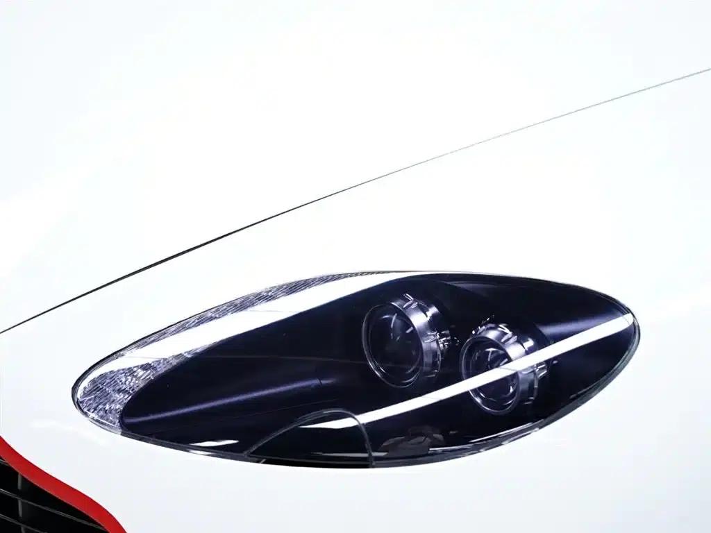 2015 V8 Vantage 4.7L Coupe — миниатюра 20