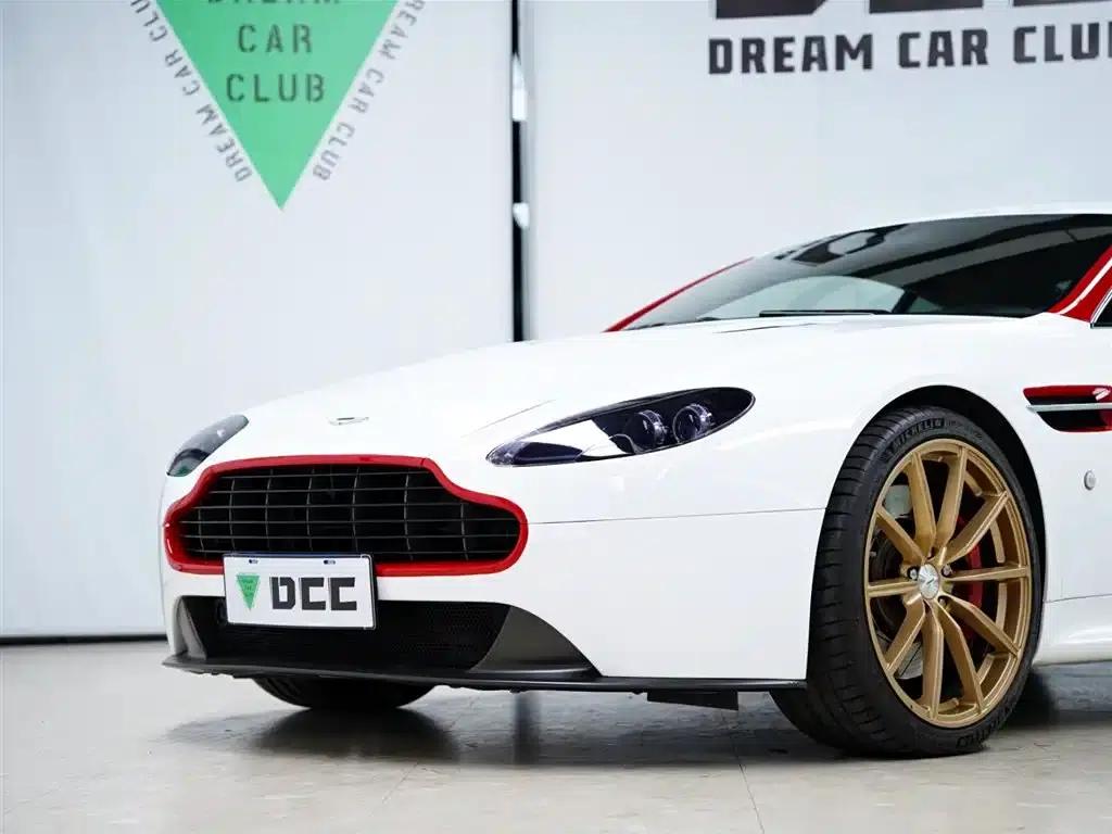 2015 V8 Vantage 4.7L Coupe — миниатюра 23