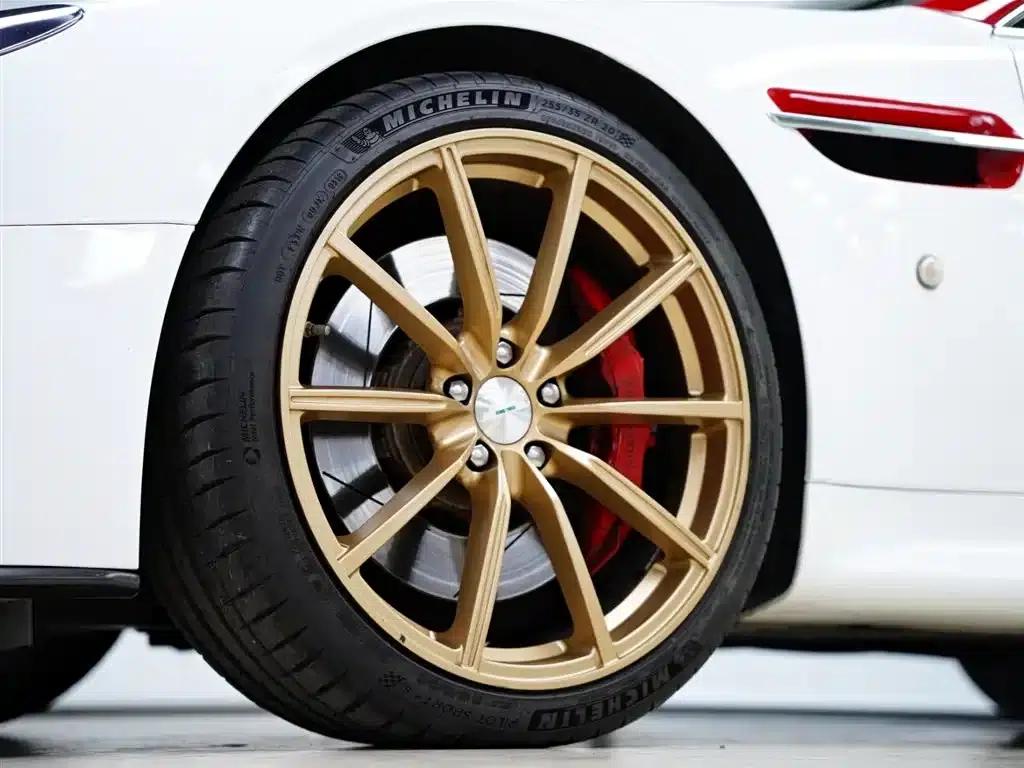 2015 V8 Vantage 4.7L Coupe — миниатюра 24