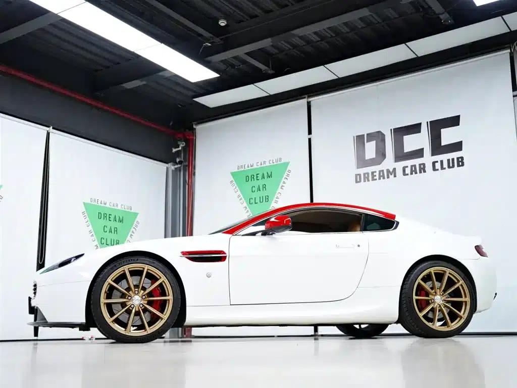 2015 V8 Vantage 4.7L Coupe — миниатюра 25