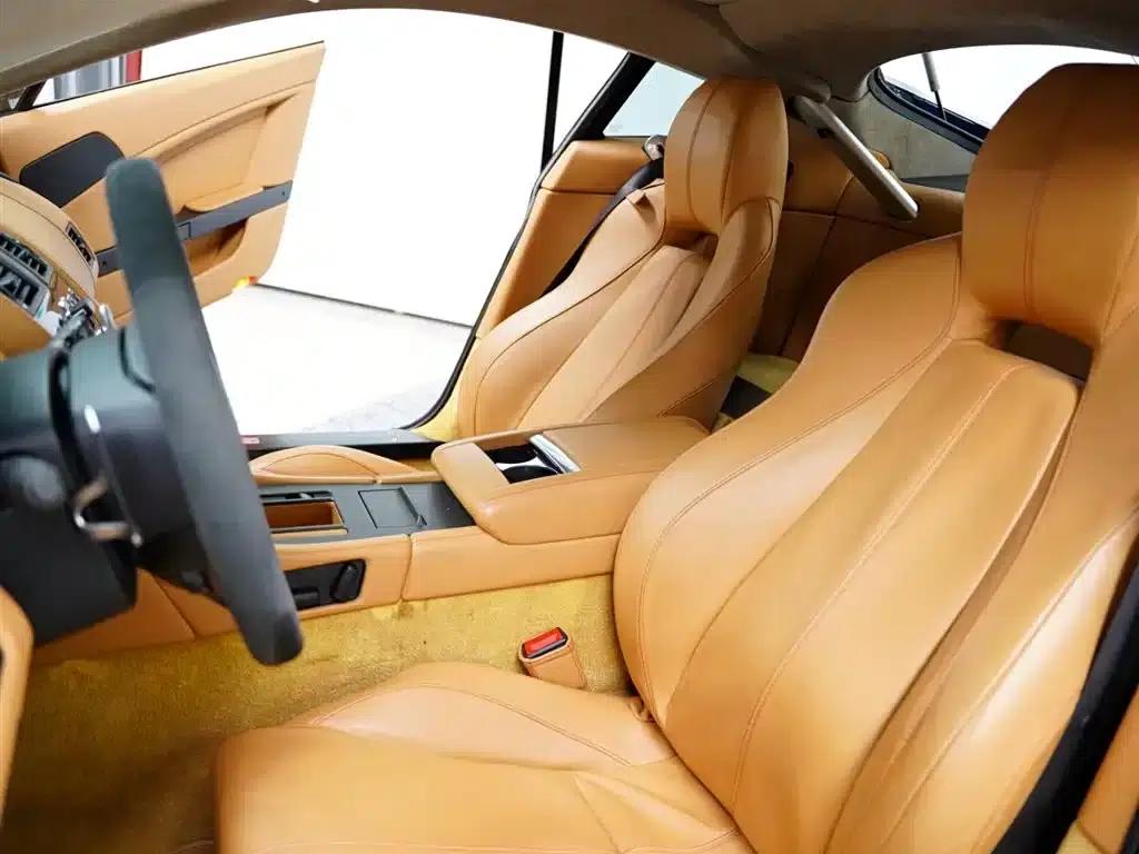 2015 V8 Vantage 4.7L Coupe — миниатюра 29