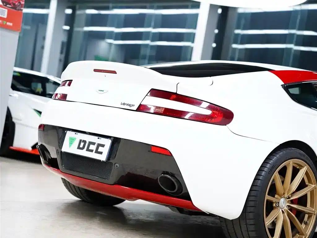 2015 V8 Vantage 4.7L Coupe — миниатюра 5