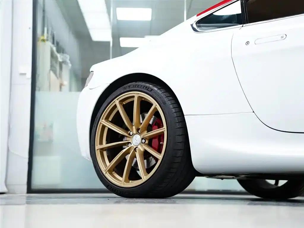 2015 V8 Vantage 4.7L Coupe — миниатюра 51