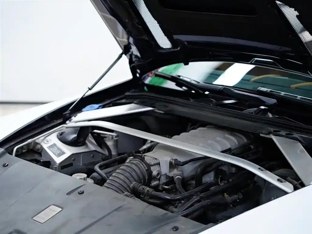 2015 V8 Vantage 4.7L Coupe — миниатюра 52