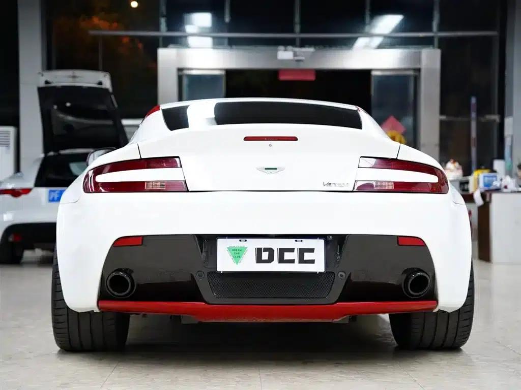 2015 V8 Vantage 4.7L Coupe — миниатюра 7
