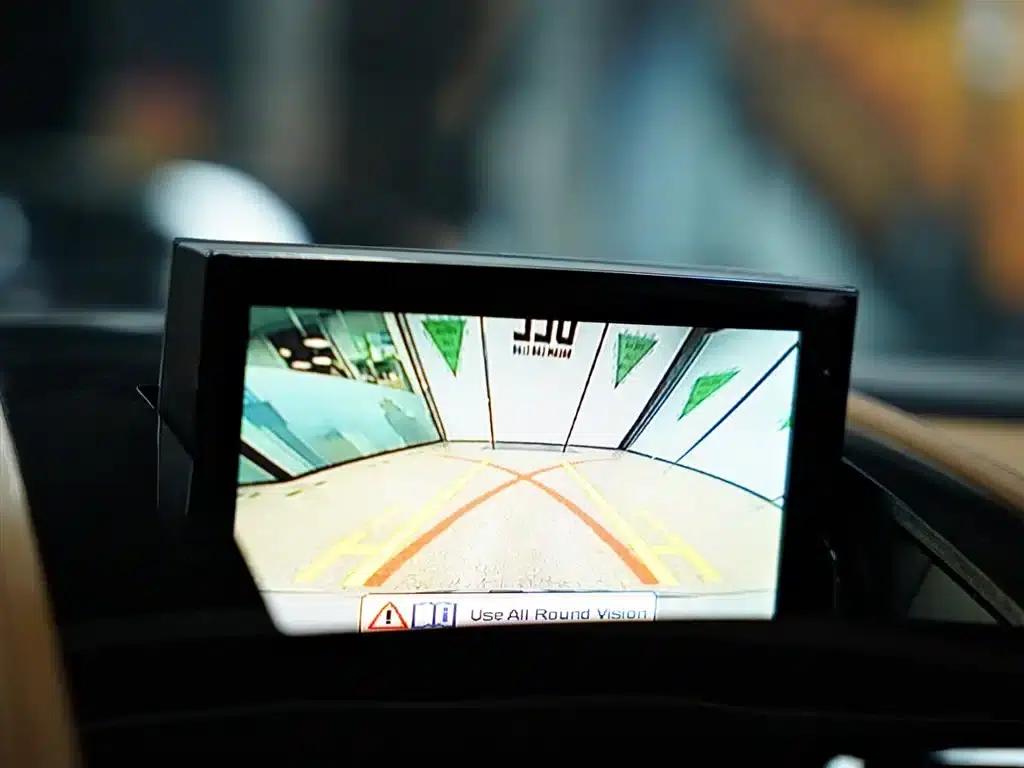 2015 V8 Vantage 4.7L Coupe — миниатюра 10