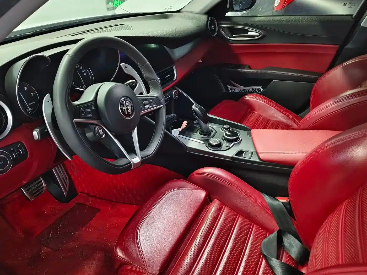 Giulia Juliet 2017 2.0T 280HP Luxury Sport Edition — миниатюра 4