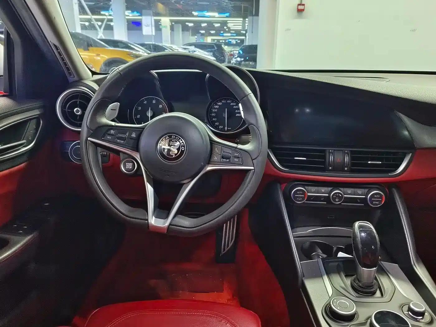 Giulia Juliet 2017 2.0T 280HP Luxury Sport Edition — миниатюра 9