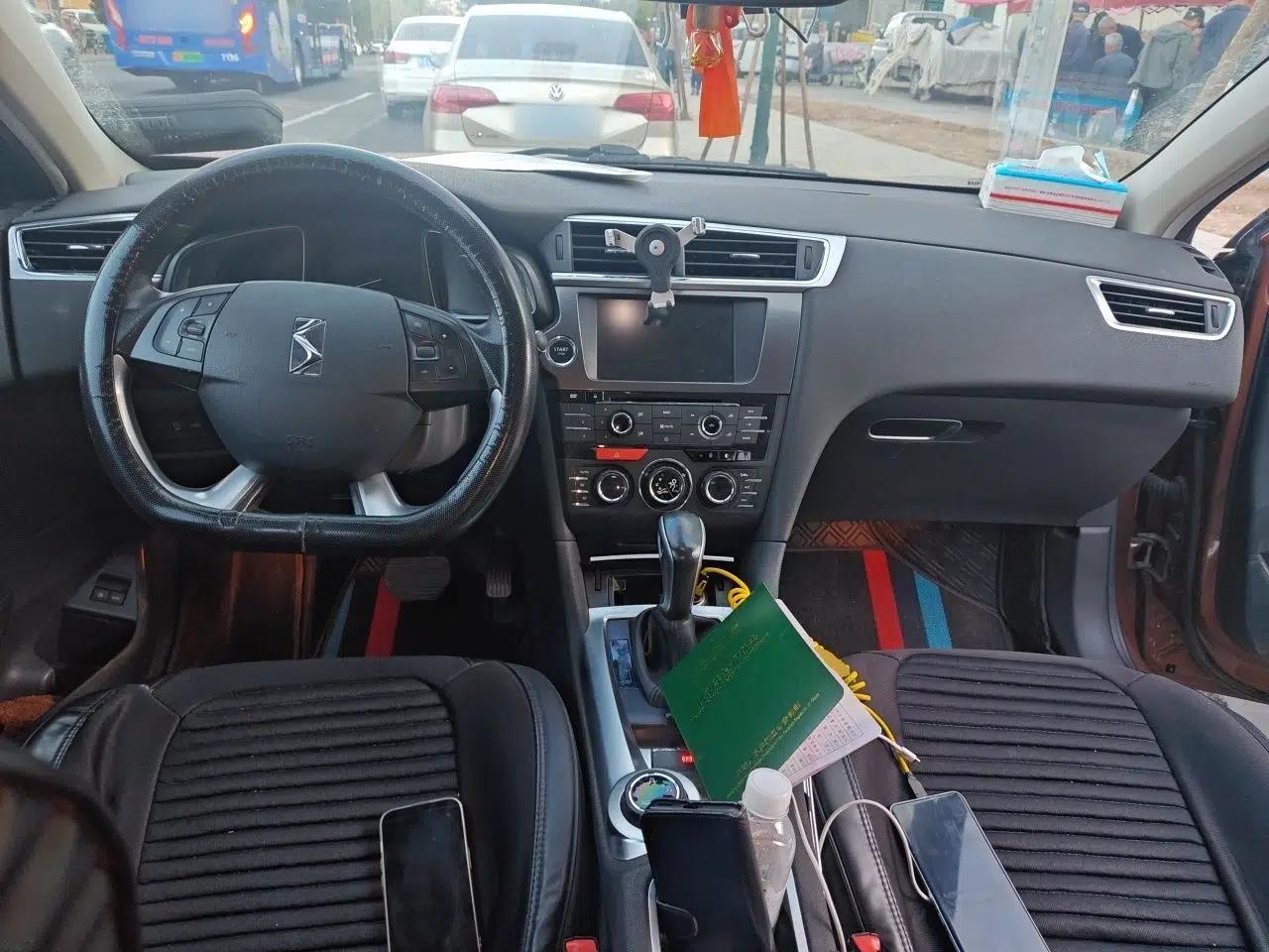 DS 6 2014 1.6T Luxury Edition THP160 — миниатюра 10