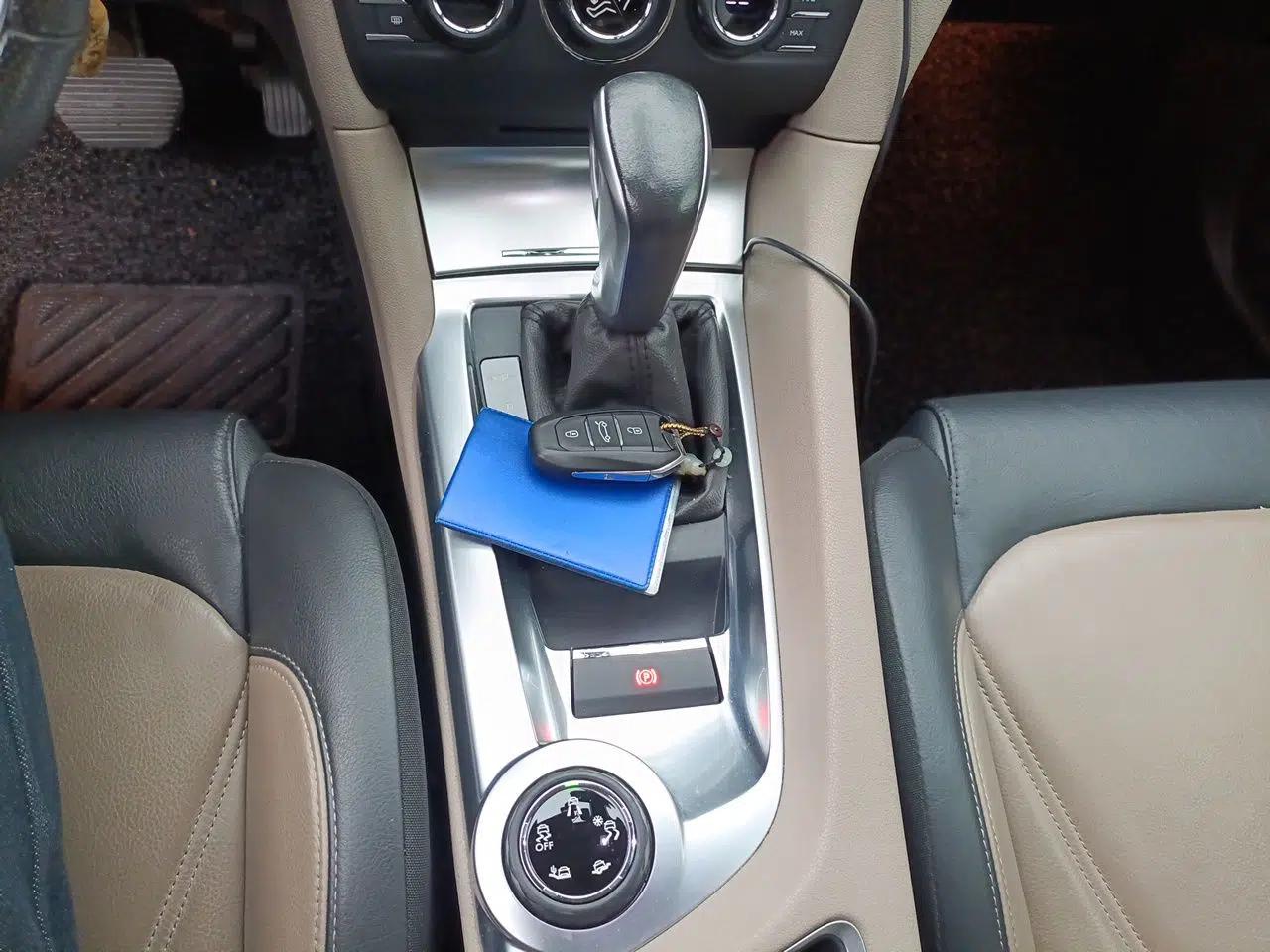 DS 6 2016 1.6T Luxury Edition THP160 — миниатюра 15