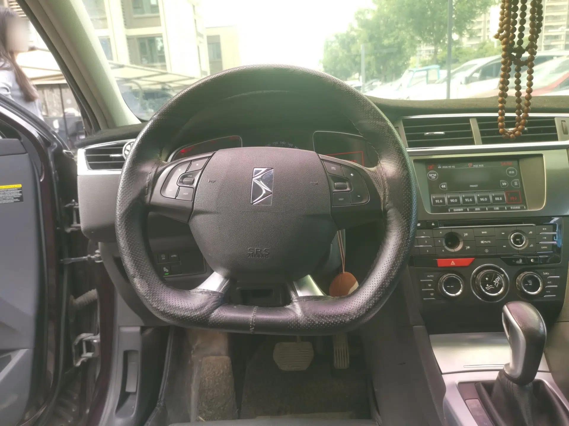 DS 6 2014 1.6T Luxury Edition THP160 — миниатюра 11