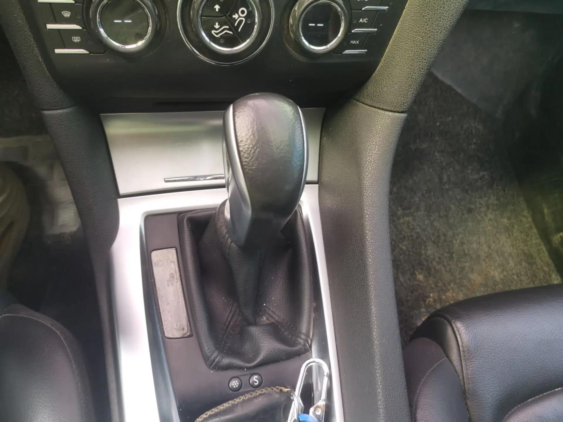 DS 6 2014 1.6T Luxury Edition THP160 — миниатюра 15