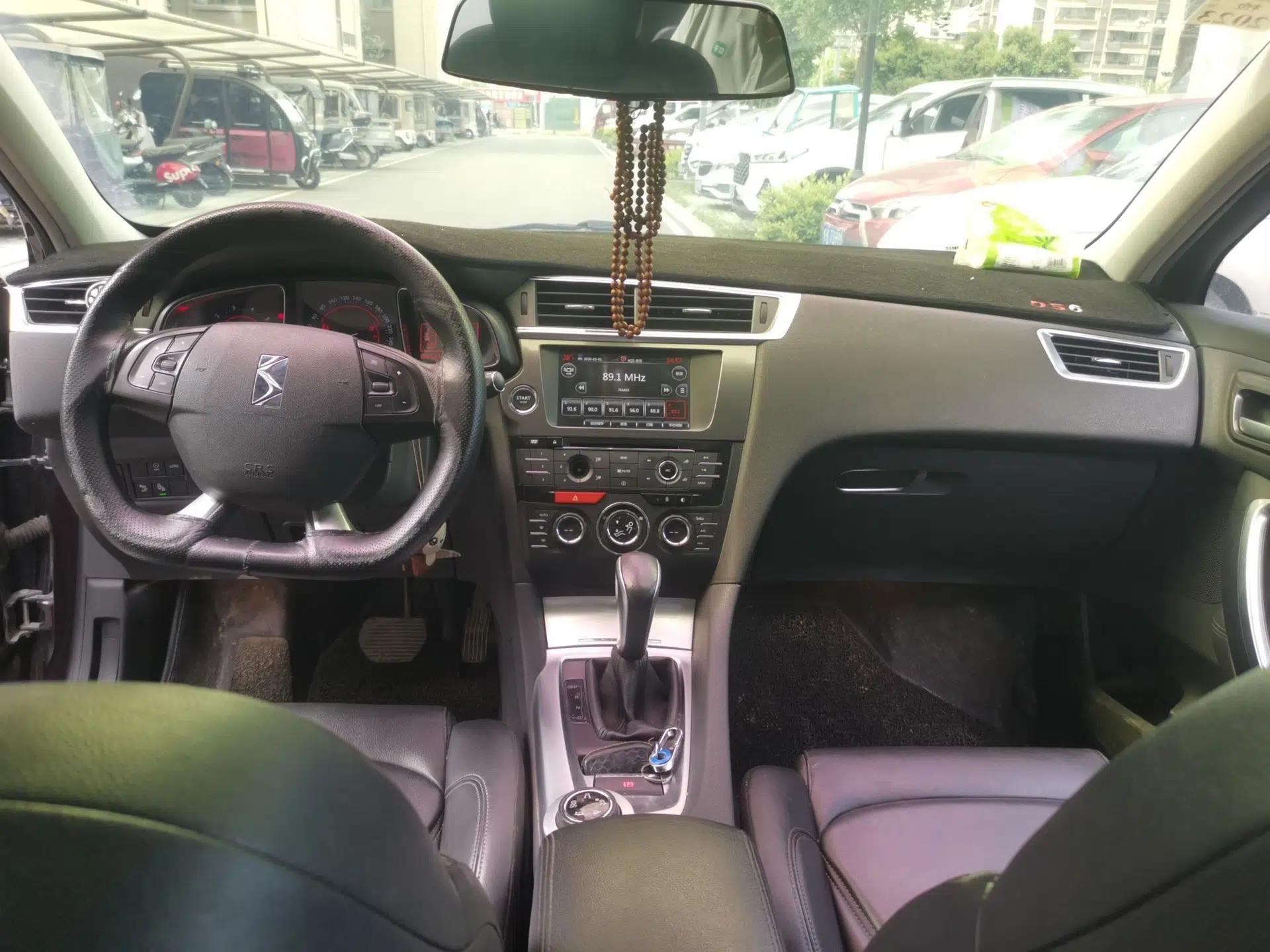 DS 6 2014 1.6T Luxury Edition THP160 — миниатюра 10