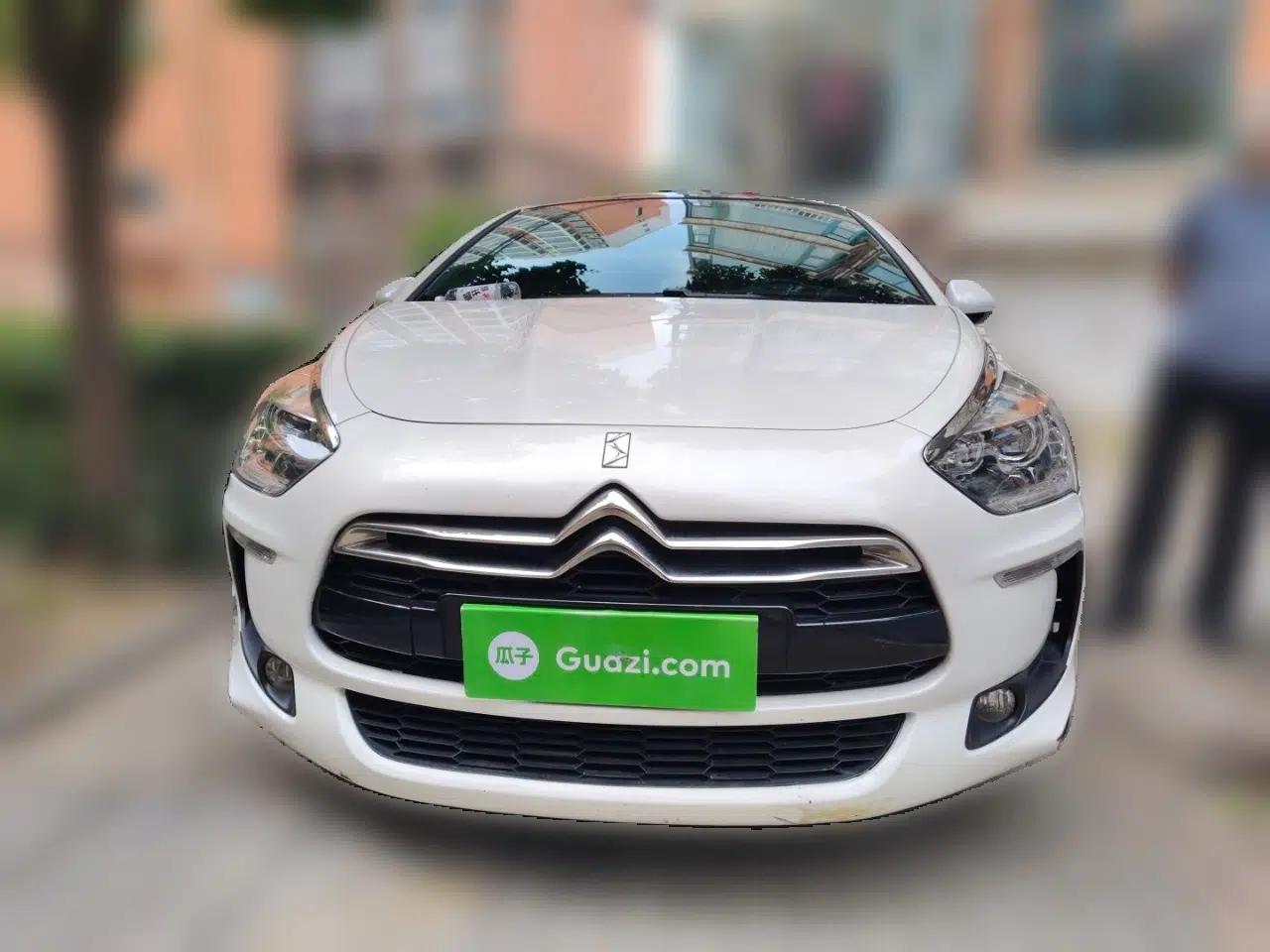 DS 5 2014 1.6T Luxury Edition THP160 — миниатюра 2