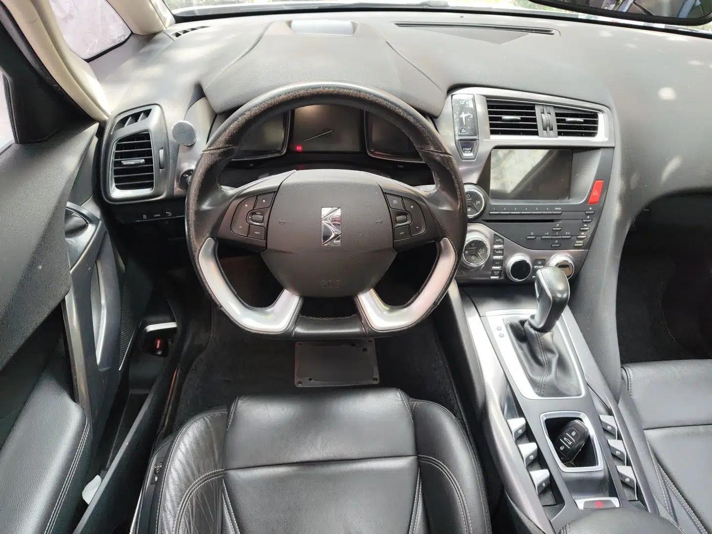 DS 5 2014 1.6T Luxury Edition THP160 — миниатюра 11