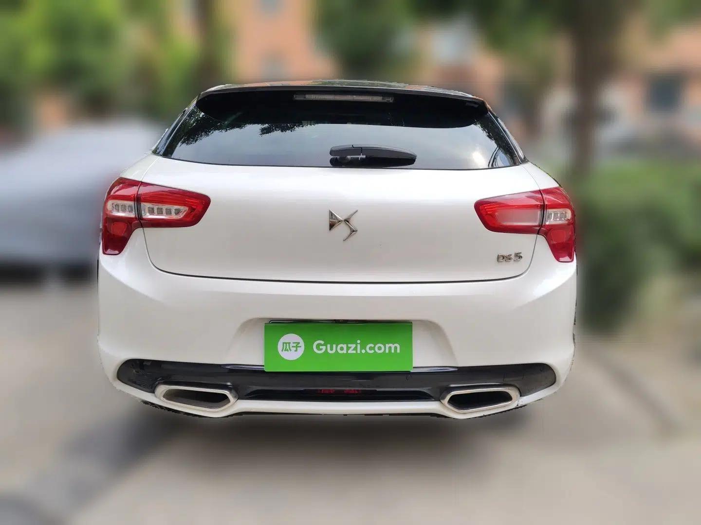 DS 5 2014 1.6T Luxury Edition THP160 — миниатюра 5